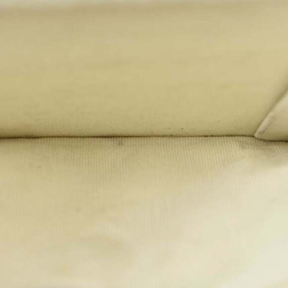 CHANEL White Caviar Leather Wallet - Picture 10 of 11